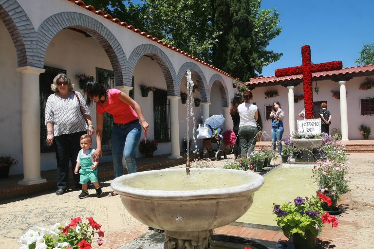 El concurso de Cruces de Mayo de Córdoba 2023 contará con 50 instalaciones